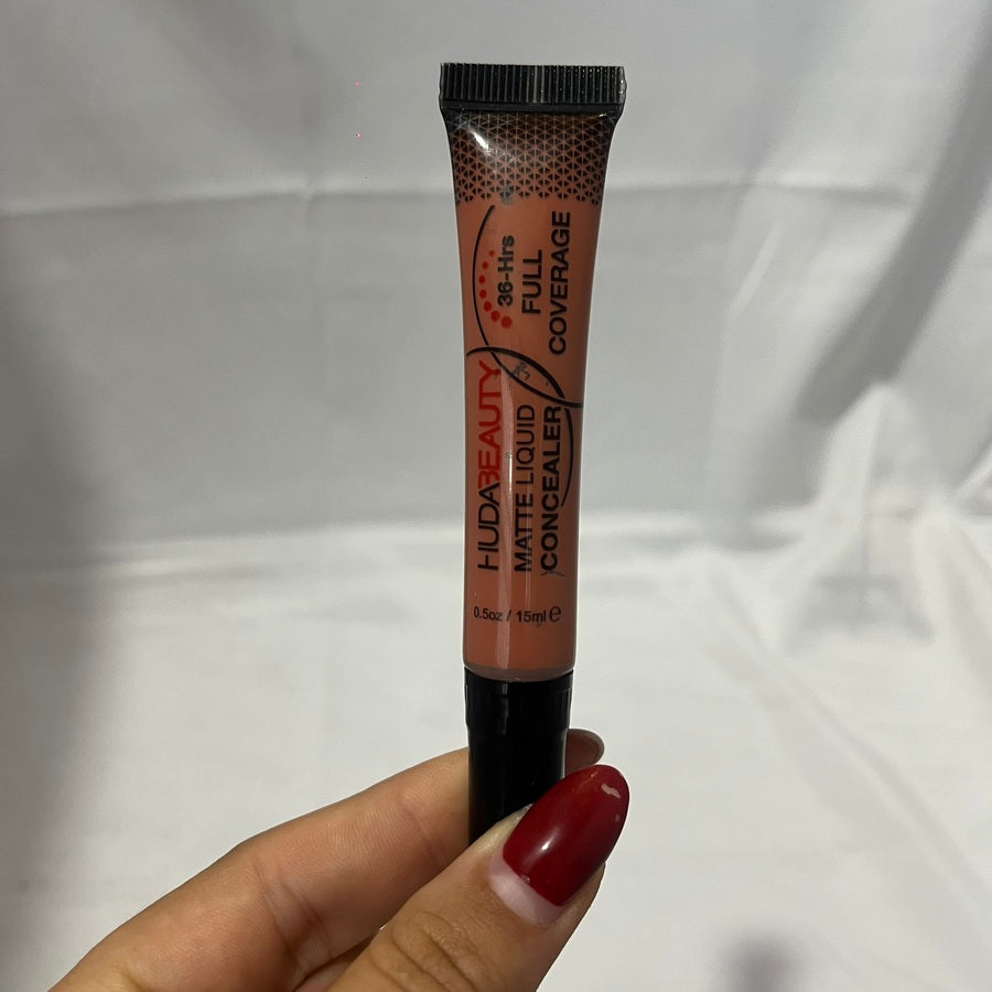 Corrector hudabeauty tono 03