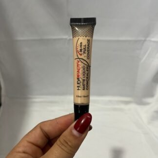 Corrector matte  hudabeauty tono 02